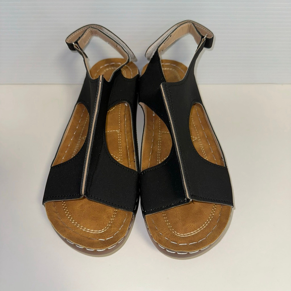 Unbranded Shoes - Summer Womens NWOT Comfortable Lightweight Sandals Black Tan Walking (43) 11/12